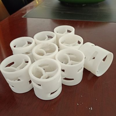 PTFEパールパッキングリング 50mm 塔内の温度適用に適しています